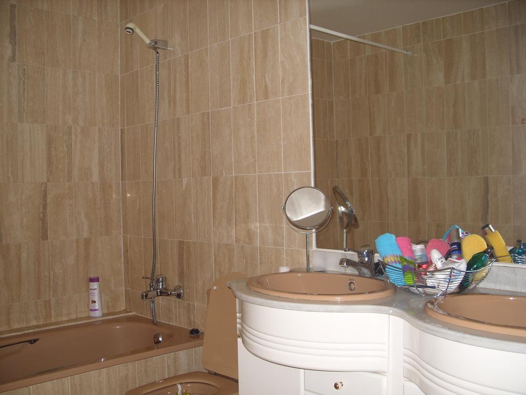 פואנגירולה Apt Mijas Costa Arkadia Beach El Faro Marvellous Frontbeach With Stunning Seaviews And Historic Lighthouse מראה חיצוני תמונה