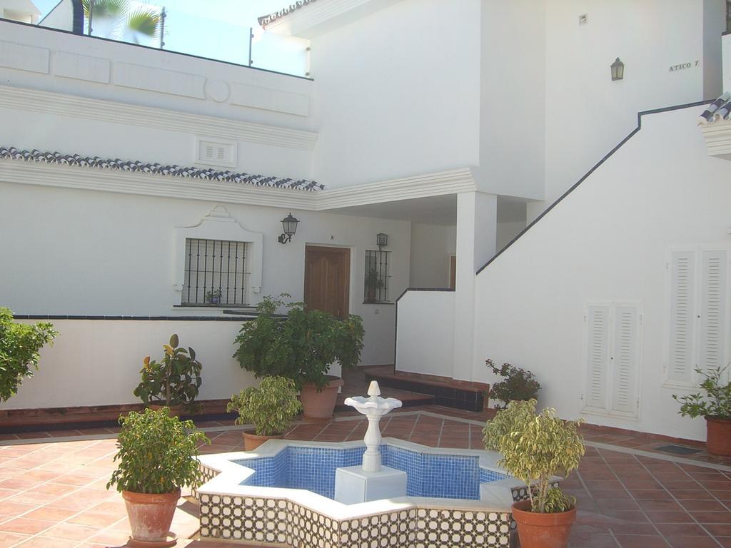 פואנגירולה Apt Mijas Costa Arkadia Beach El Faro Marvellous Frontbeach With Stunning Seaviews And Historic Lighthouse מראה חיצוני תמונה