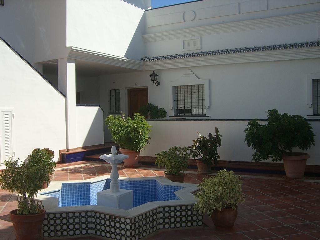 פואנגירולה Apt Mijas Costa Arkadia Beach El Faro Marvellous Frontbeach With Stunning Seaviews And Historic Lighthouse מראה חיצוני תמונה