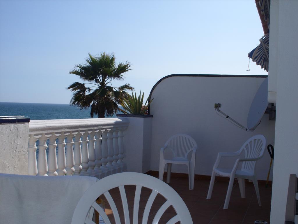 פואנגירולה Apt Mijas Costa Arkadia Beach El Faro Marvellous Frontbeach With Stunning Seaviews And Historic Lighthouse מראה חיצוני תמונה
